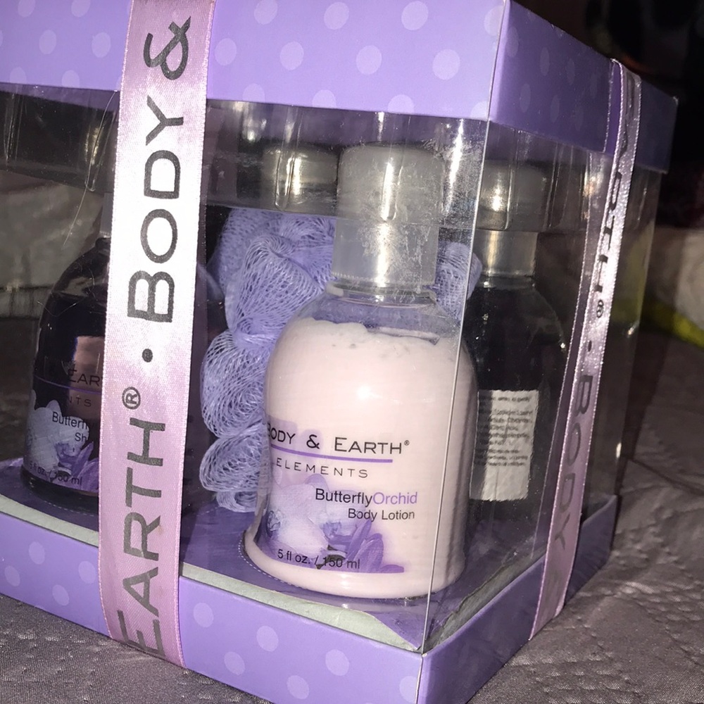 Brand New Bath set